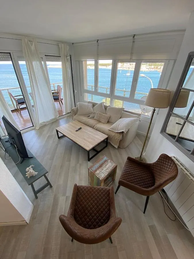 Espectacular piso de 134m2 en primera línea de mar Apartamento L' Escala 0*,