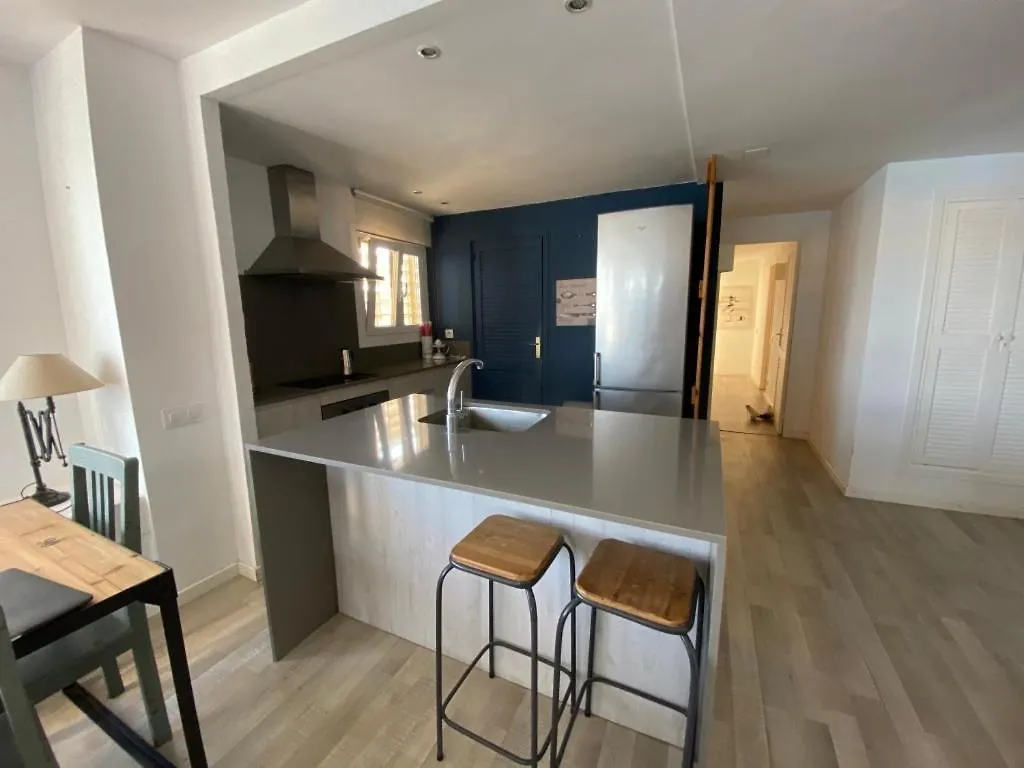 Espectacular piso de 134m2 en primera línea de mar Apartamento L' Escala 0*,  España